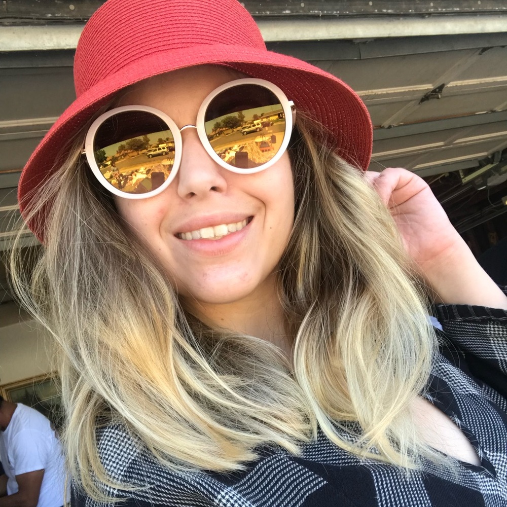 Meet your Posher, Rachel